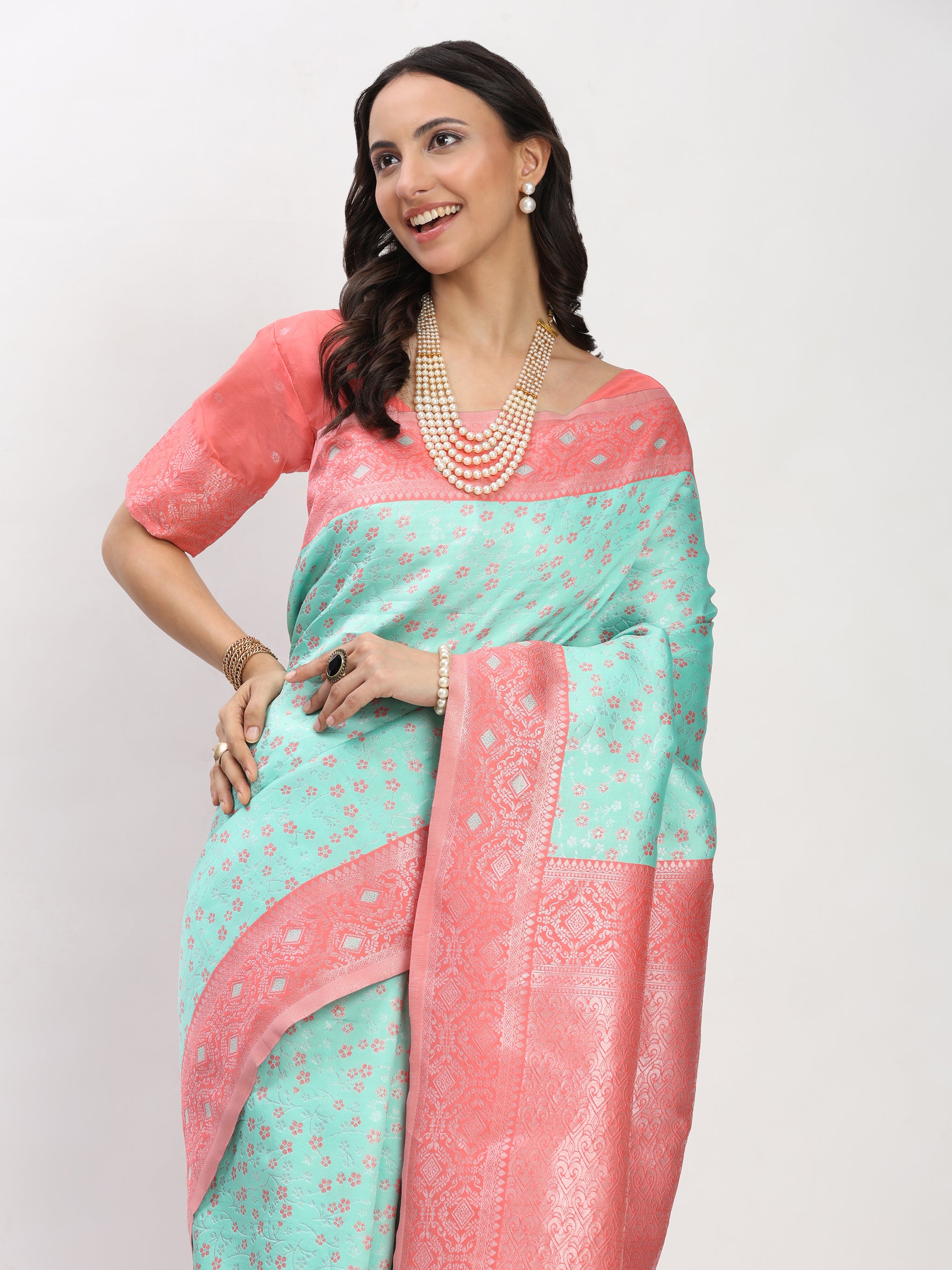 Gajari Greenish Silver Zari Jaquard Weave Kanjivaram Silk Saree with Blouse Piece