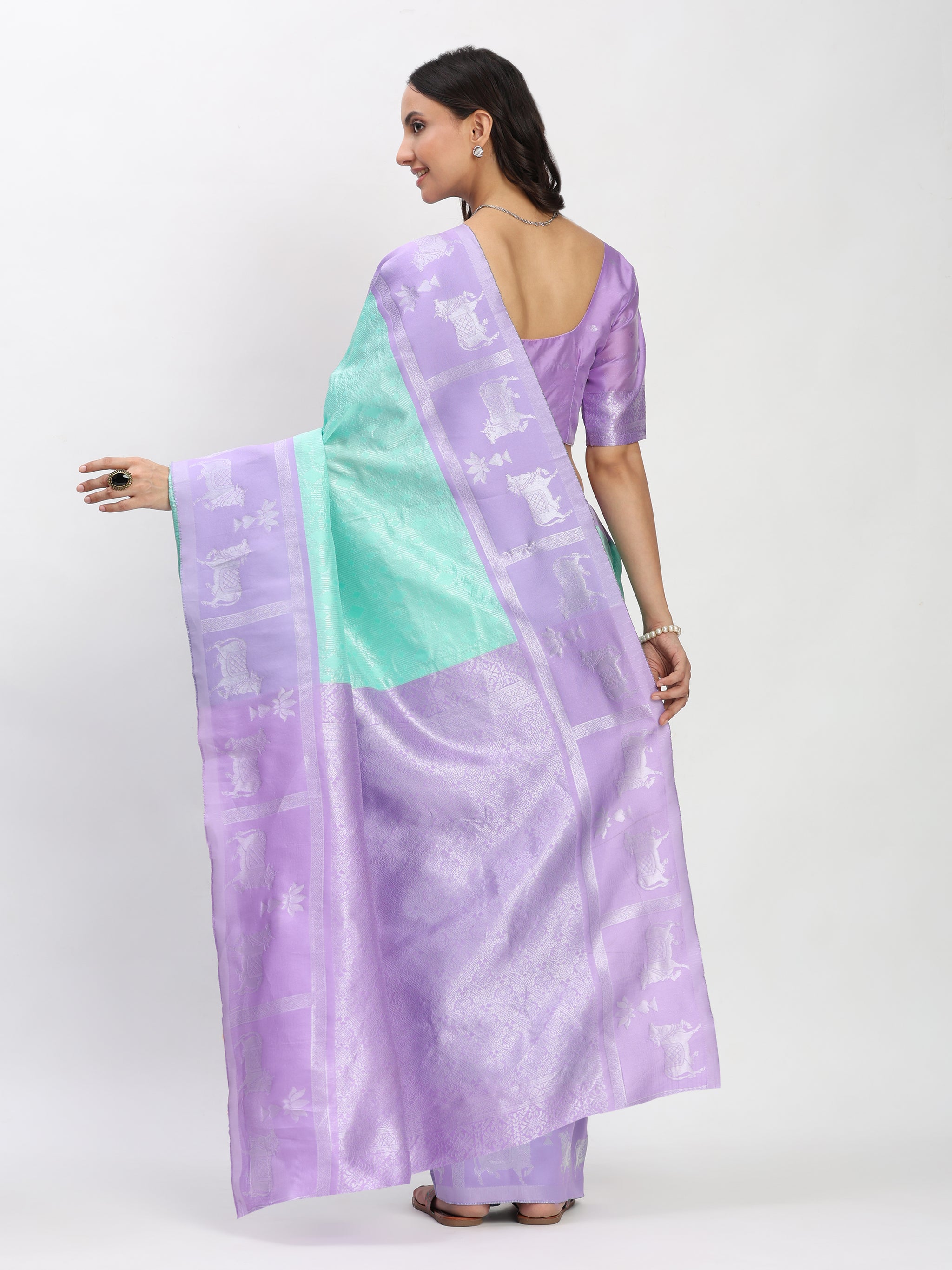 Lovandar C.Green Silver Zari Jaquard Weave Kanjivaram Silk Saree with Blouse Piece