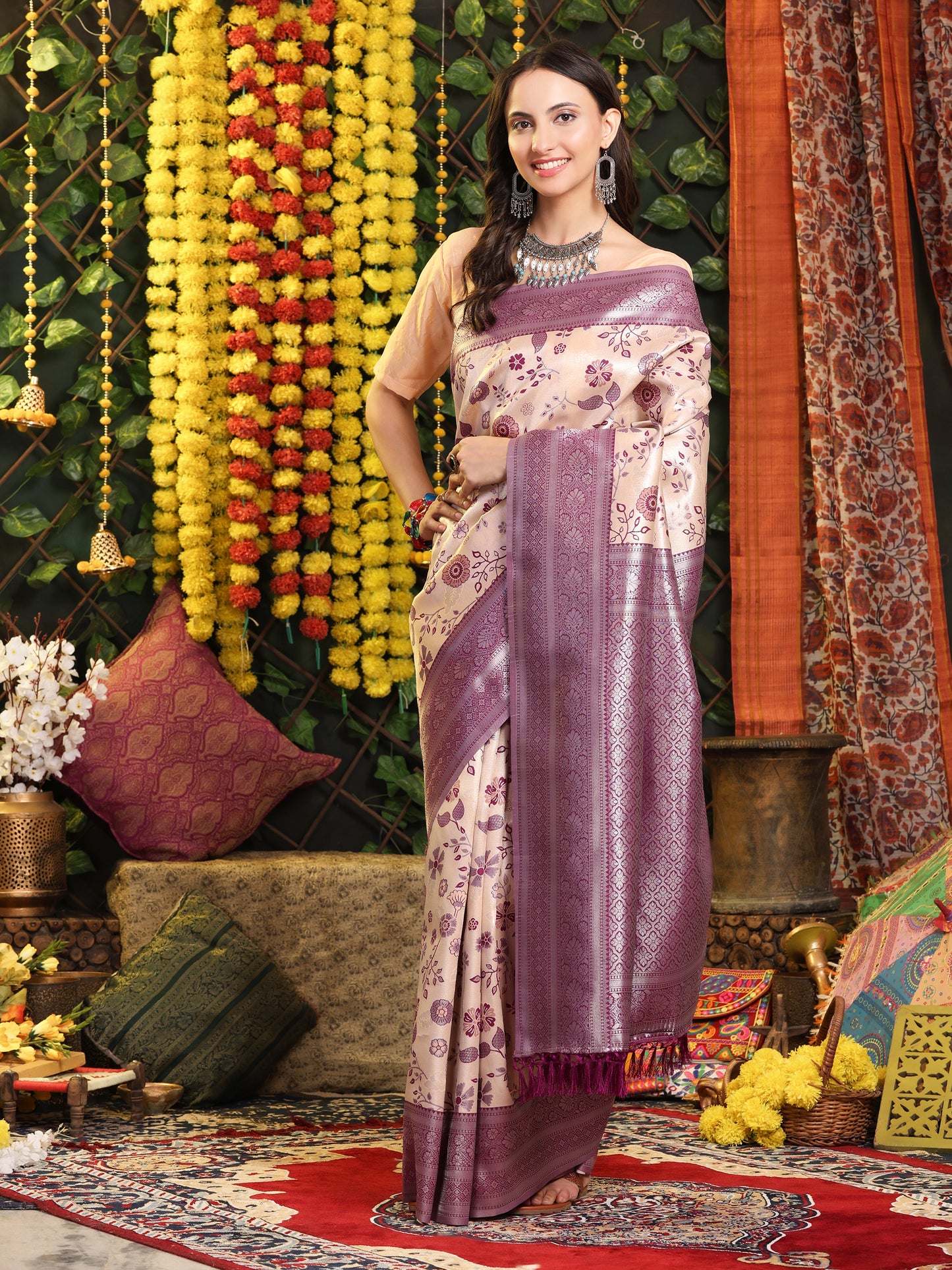 Wine Peach Silver Zari Jaquard Weave Kanjivaram Silk Saree with Blouse Piece