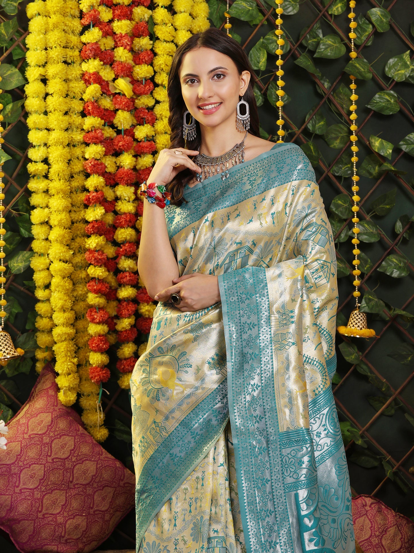 Rama Yellow Silver Zari Jaquard Weave Kanjivaram silk Saree with blouse Piece