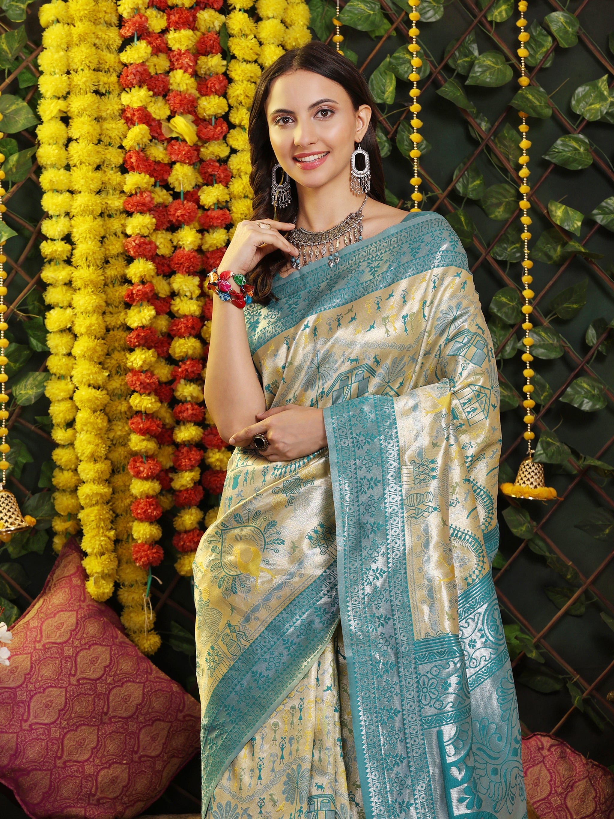 Rama Yellow Silver Zari Jaquard Weave Kanjivaram silk Saree with blouse Piece