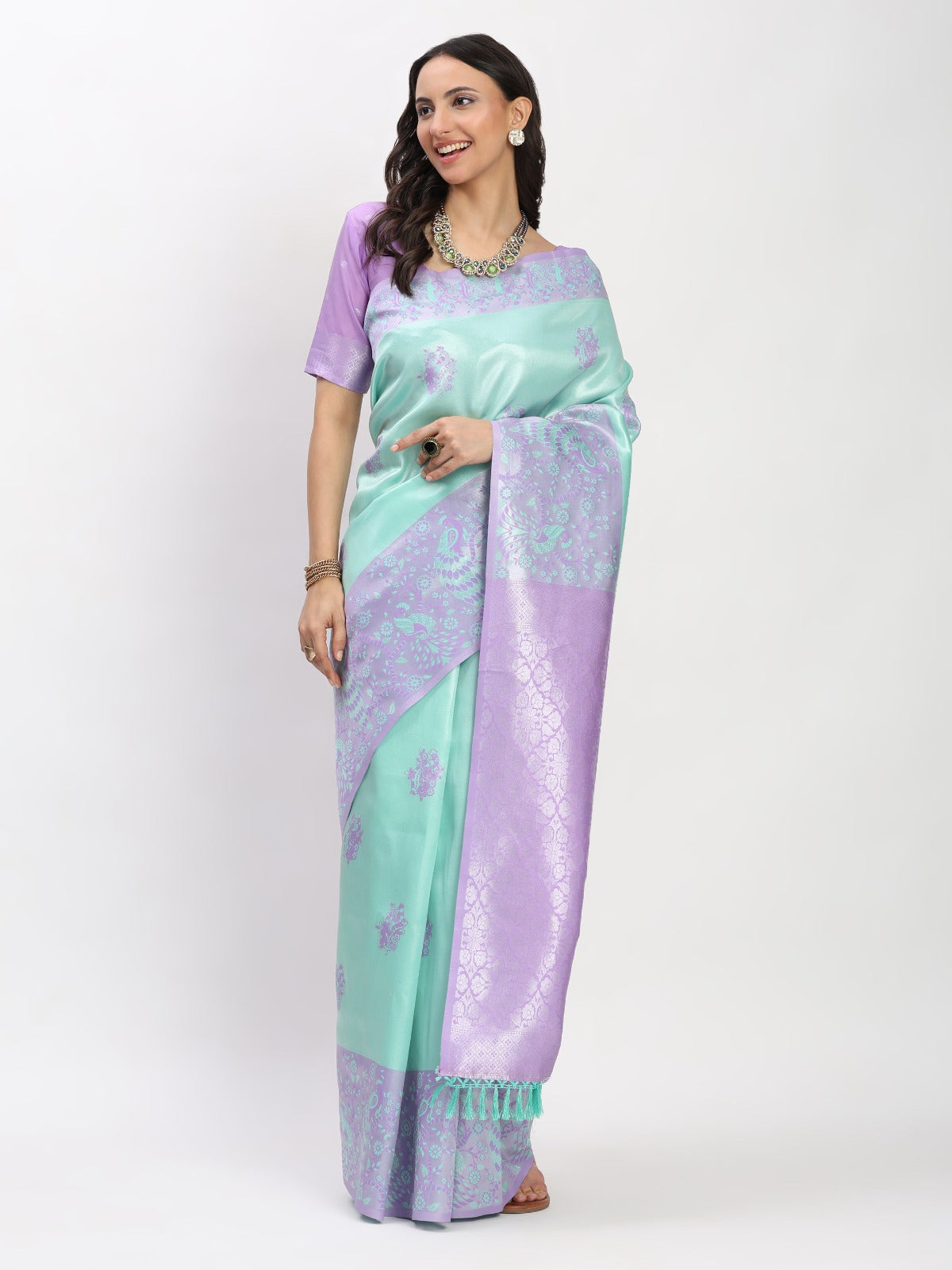 Lovandar C.Green Silver Zari Jaquard Weave Kanjivaram Silk Saree with Blouse Piece